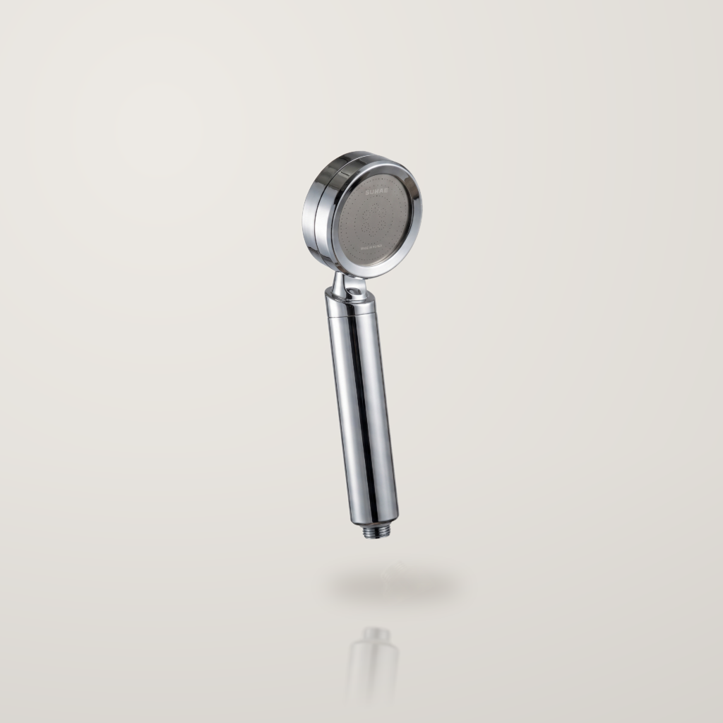 SUHAE Nourish vitamin C shower head in chrome, angled view